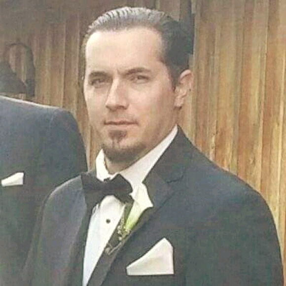 Meet your Posher, Ian - Picture 1 of 1